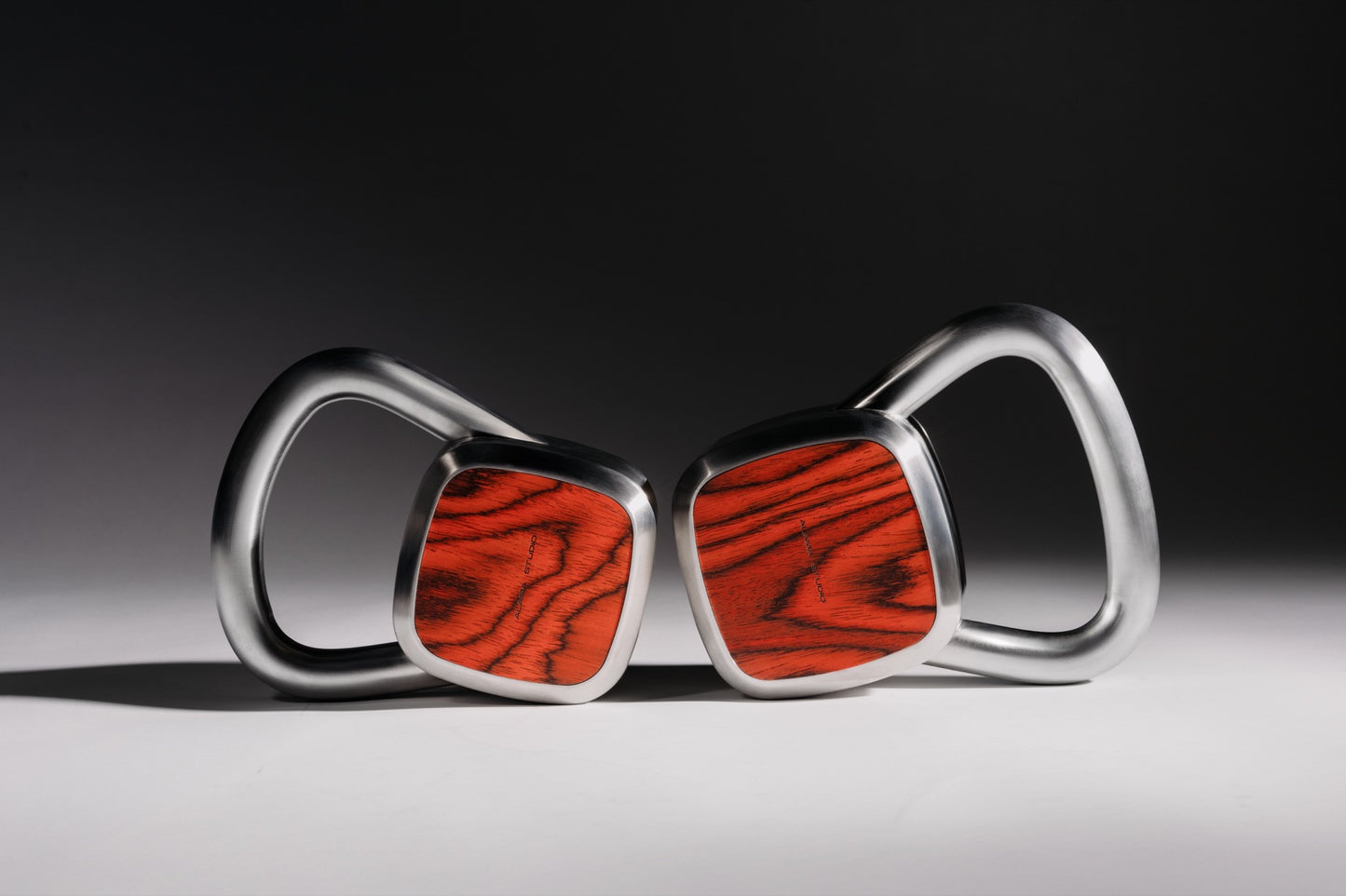 Kettlebell by Alama Studio