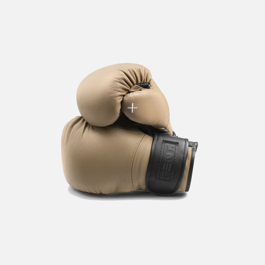 Raxa Leather Boxing Gloves lifestyle image