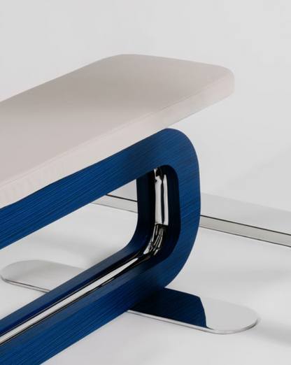 Bench by Alama Studio