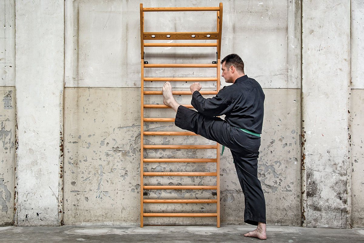 NOHRD WallBars demonstrated during a bodyweight exercise