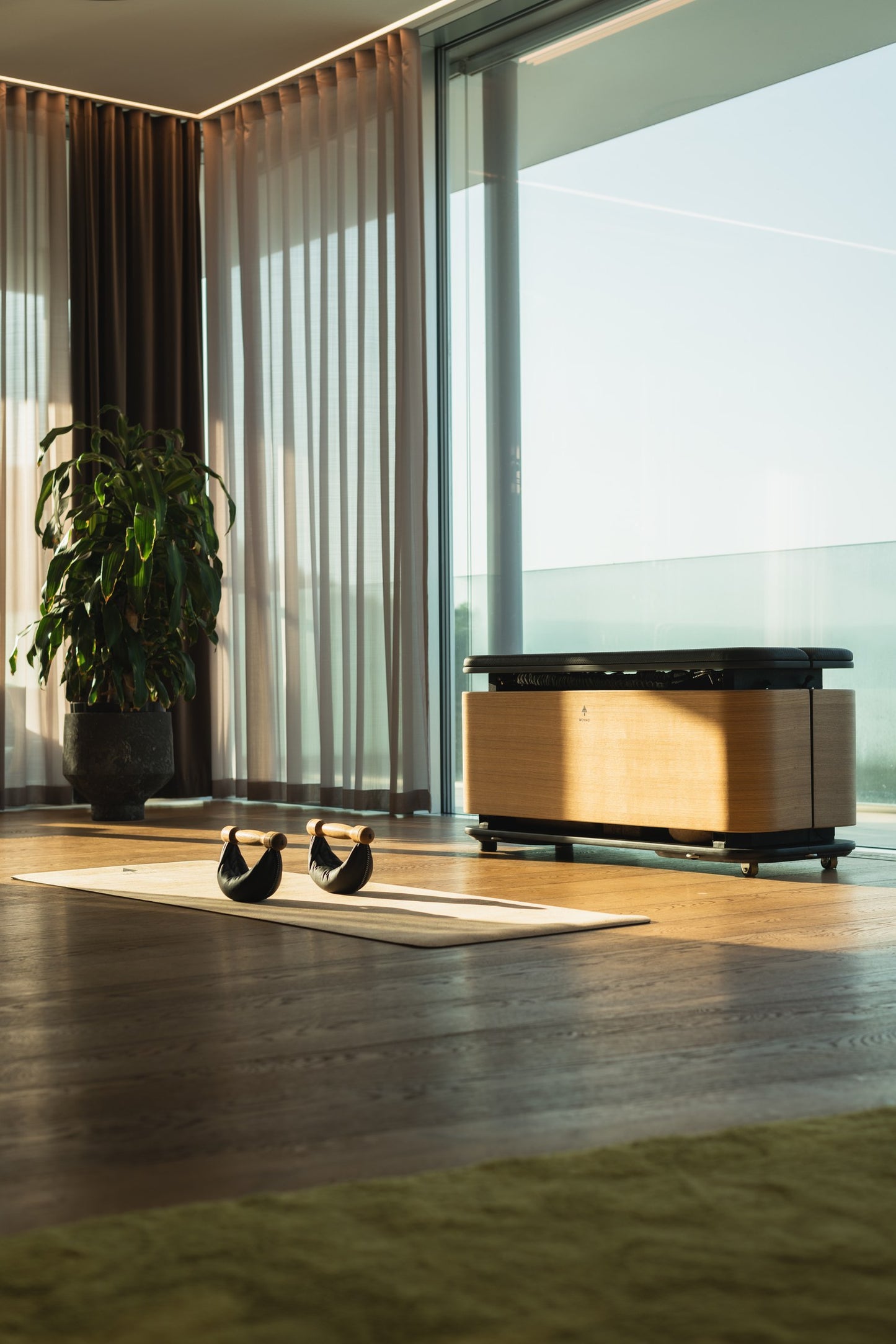 StepBox - NOHrD StepBox lifestyle in wellness space staged