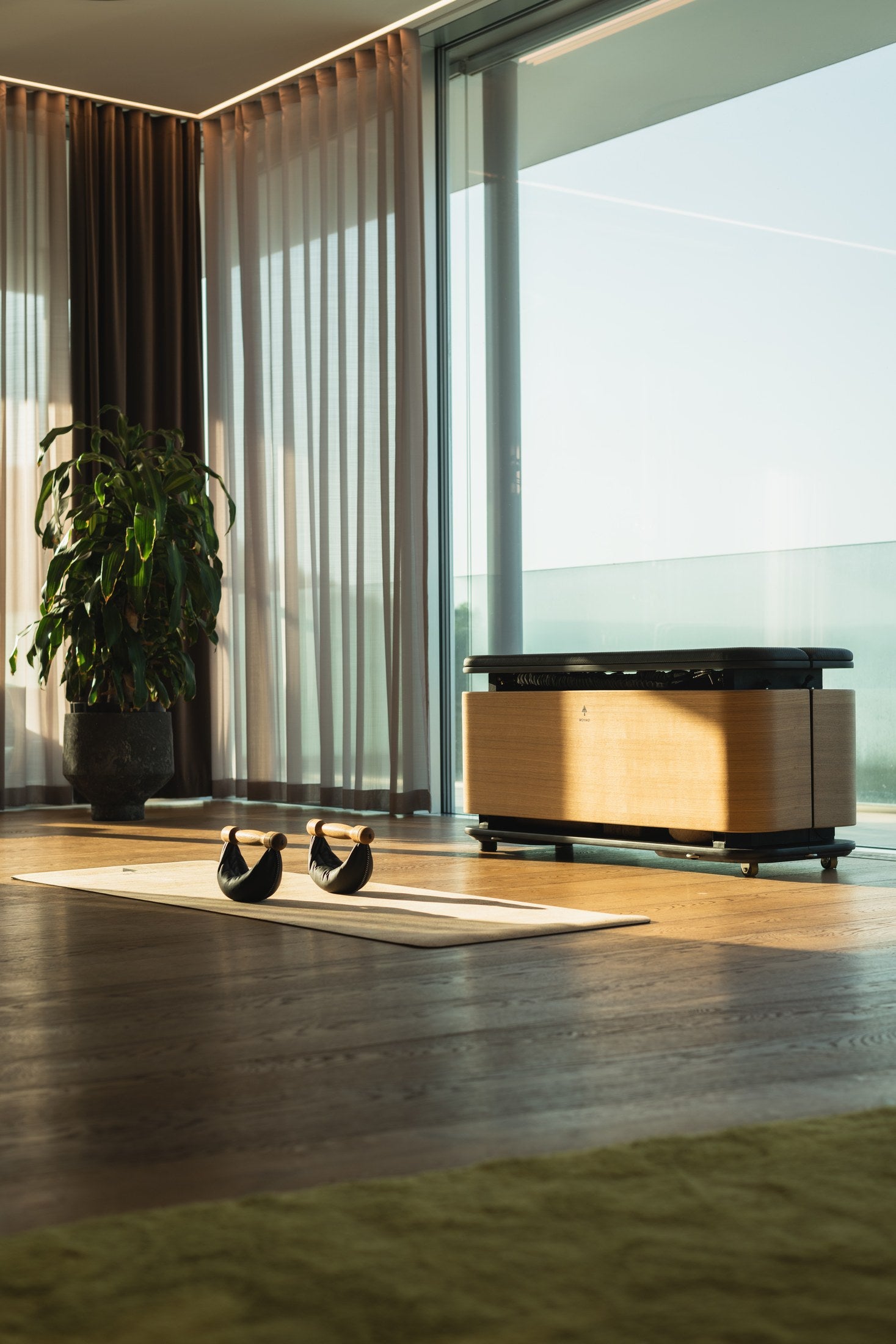 StepBox - NOHrD StepBox lifestyle in wellness space staged